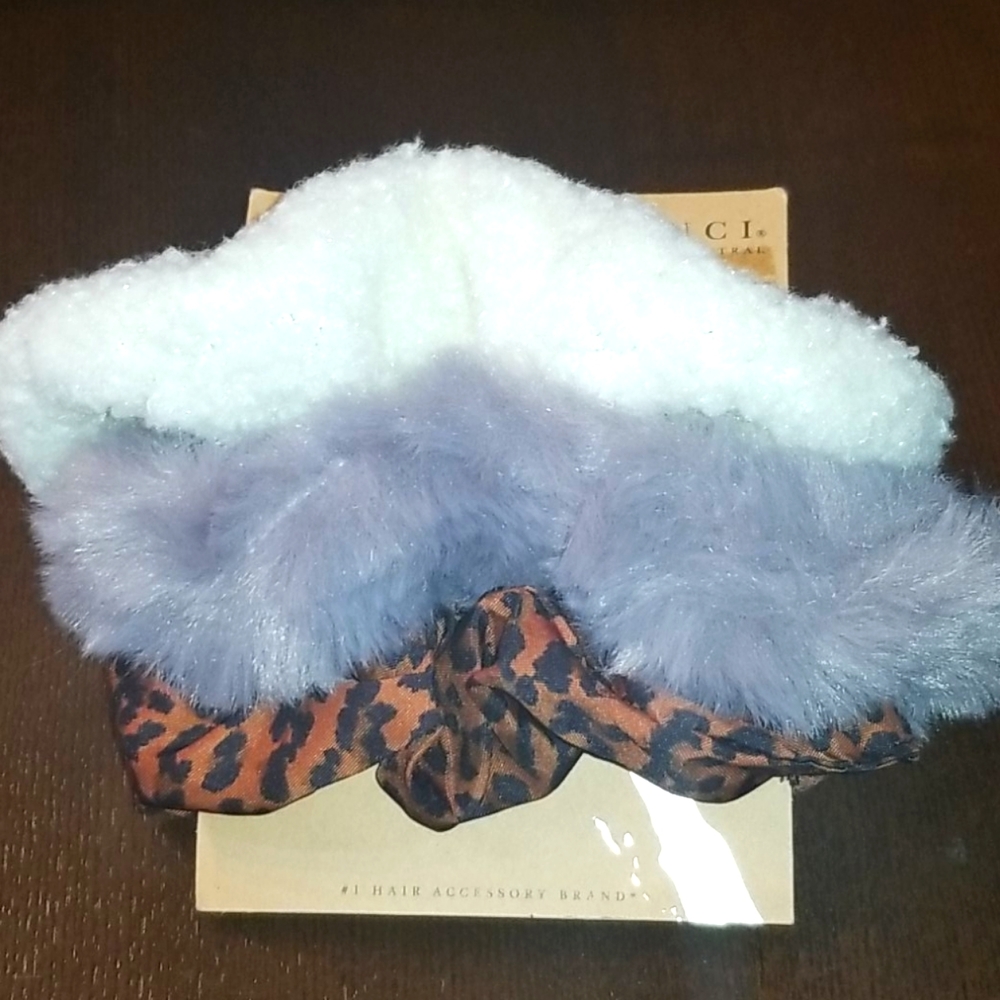 Scunci hair ties